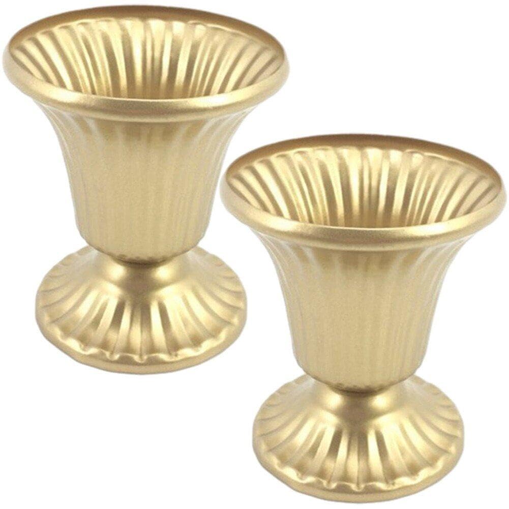 Vases trompette dorés en métal pour éviter l'encombrement de table