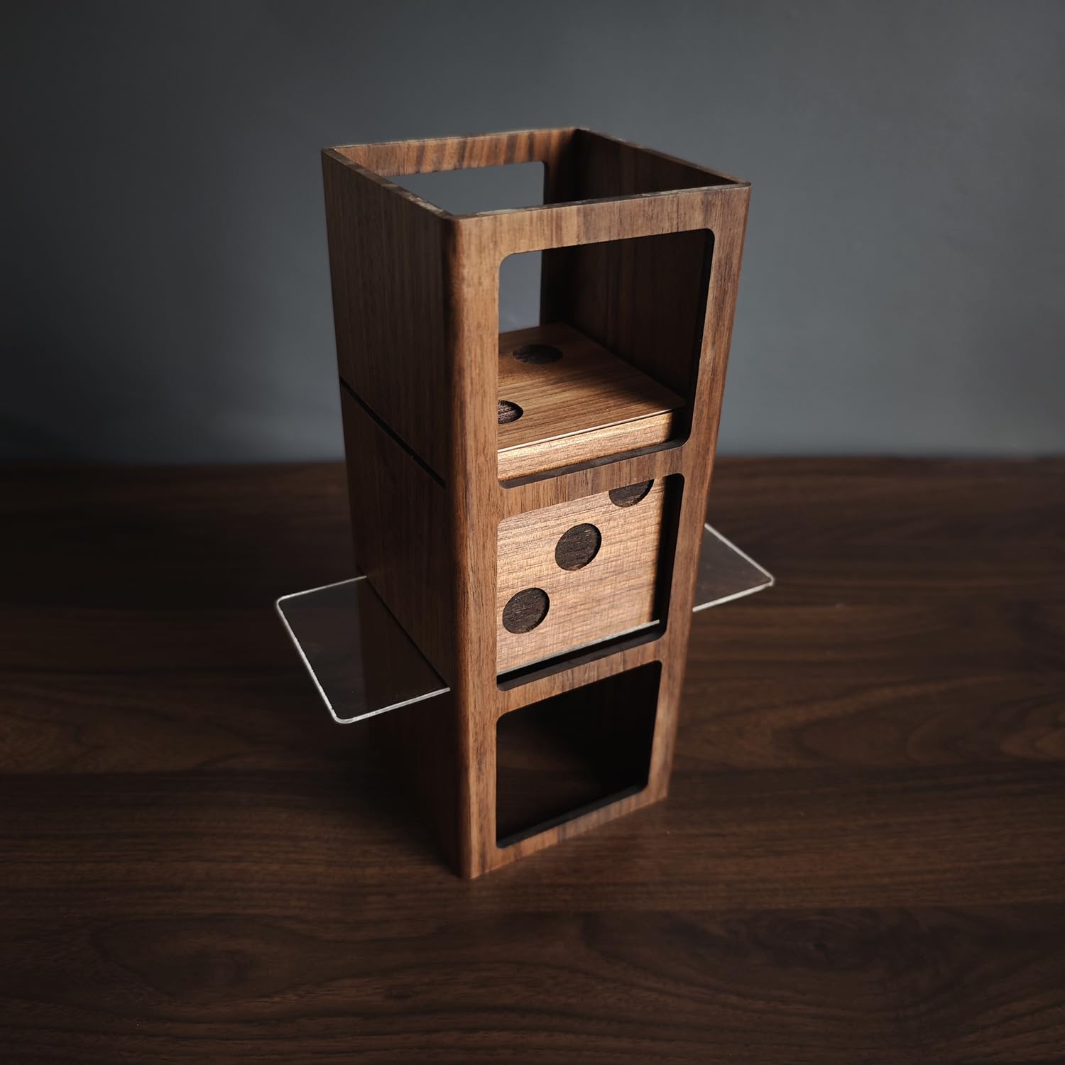 Deluxe Die Penetration (Walnut Edition) Trucchi Magici Classico Dadi Penetra Pannelli Close-up Fase Illusioni Visive Gimmicks Puntelli