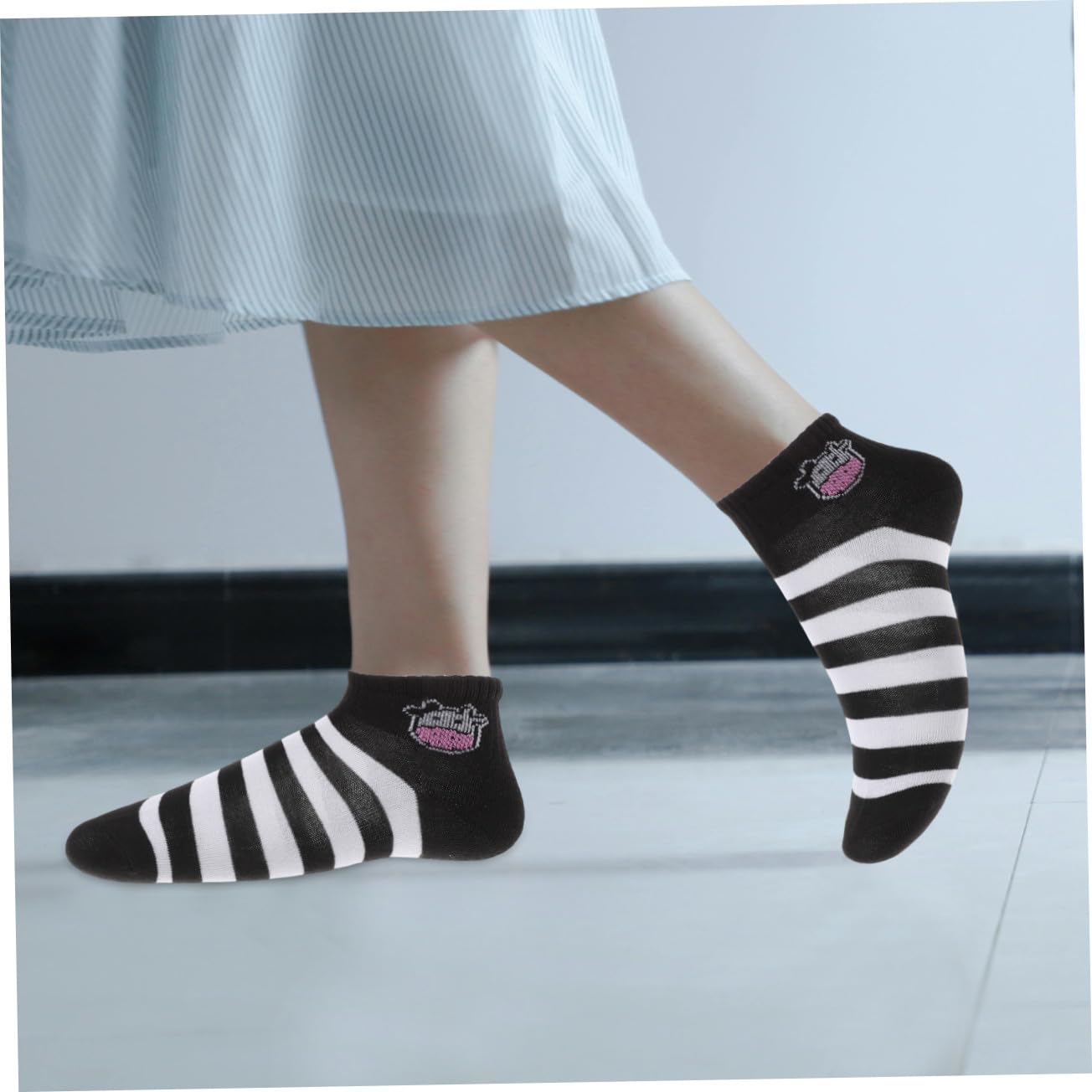 Calcetines de Vaca de Dibujos Animados 5 Pares Algodón Negro Blanco | Fiesta Verano, Corte bajo Cómodo, para Niñas y Teens, Estilo Fashion Adorable