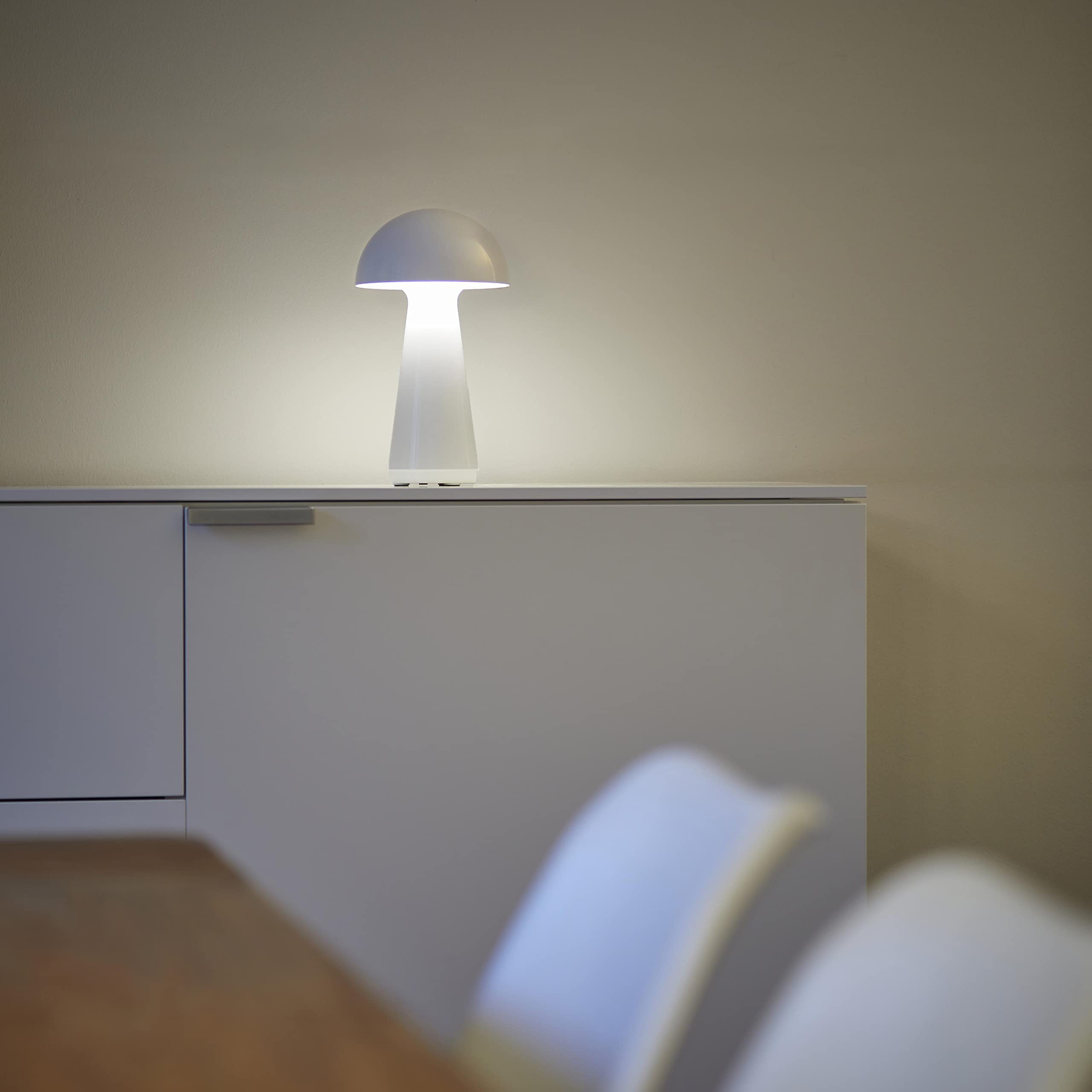 Northpoint LED Scandi Tischlampe – Schwenkbar, Höhenverstellbar, 800 Lumen, 3000K, Weiß