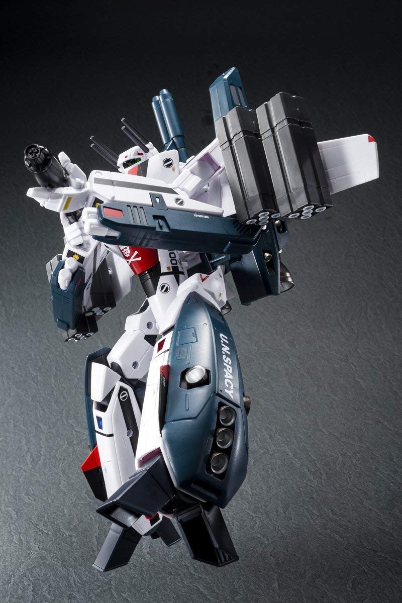 Amazon.co.jp: 超時空要塞マクロス 愛 おぼえていますか 1/60 完全変形 