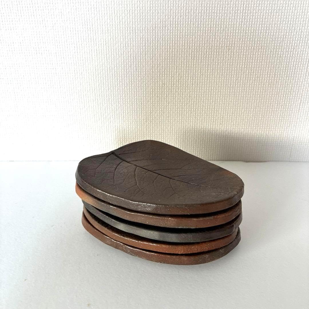 アン・ドゥムルメステール 編み込みビーズキーハンガー ブレスレット