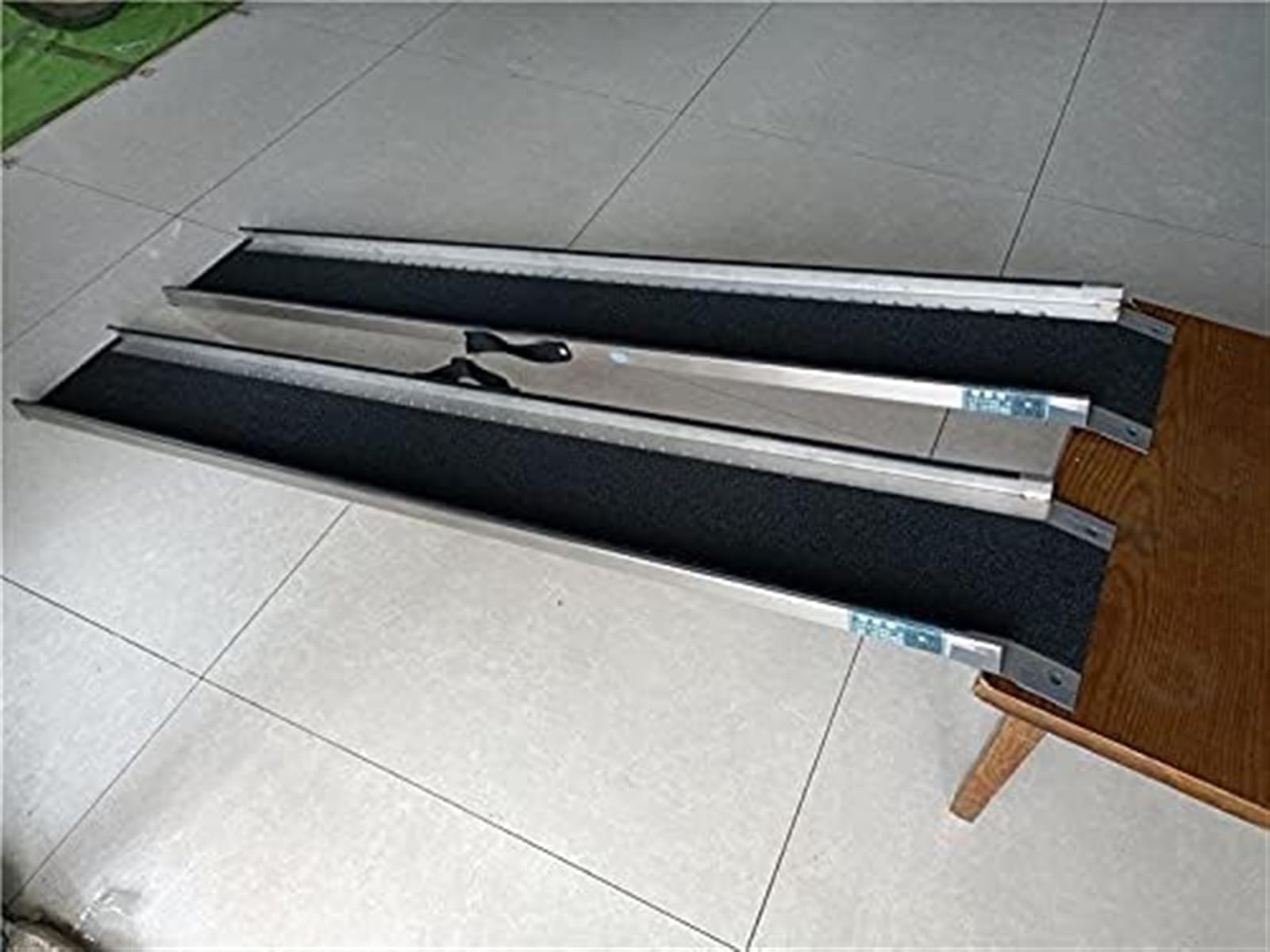 Rampa per sedia a rotelle, 1,5 m/1,2 m/0,9 m/0,6 m di lunghezza, rampa antiscivolo per porte e gradini, rampa per soglia di accesso alla mobilità per casa/scale/scooter, carico 150 kg (100 cm)