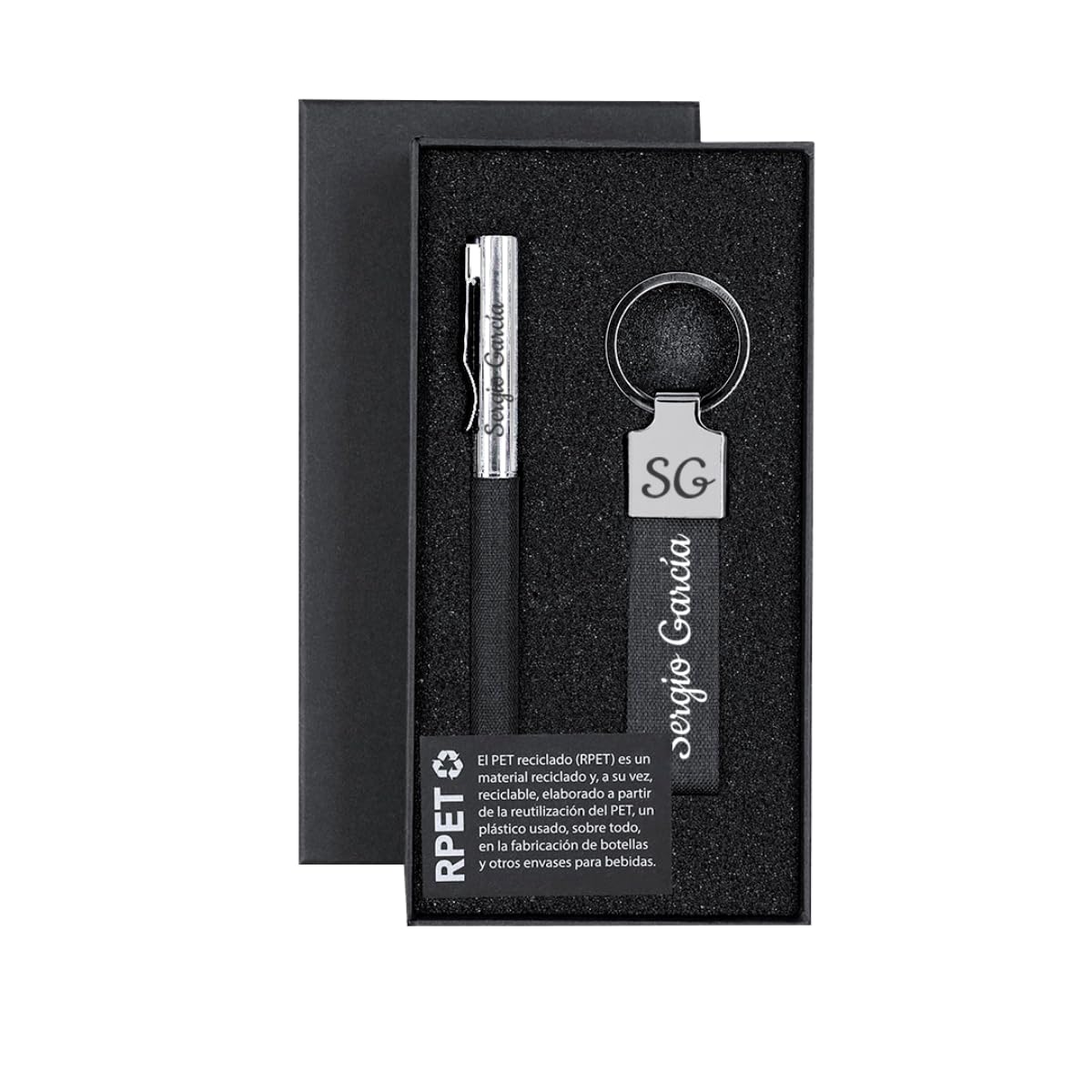 DEREGALOOS Set Personalizado Bolígrafo y Llavero RPET. Regalo Ecológico con Grabado Láser. Estuche Premium Negro. Detalle Corporativo Sostenible y Elegante