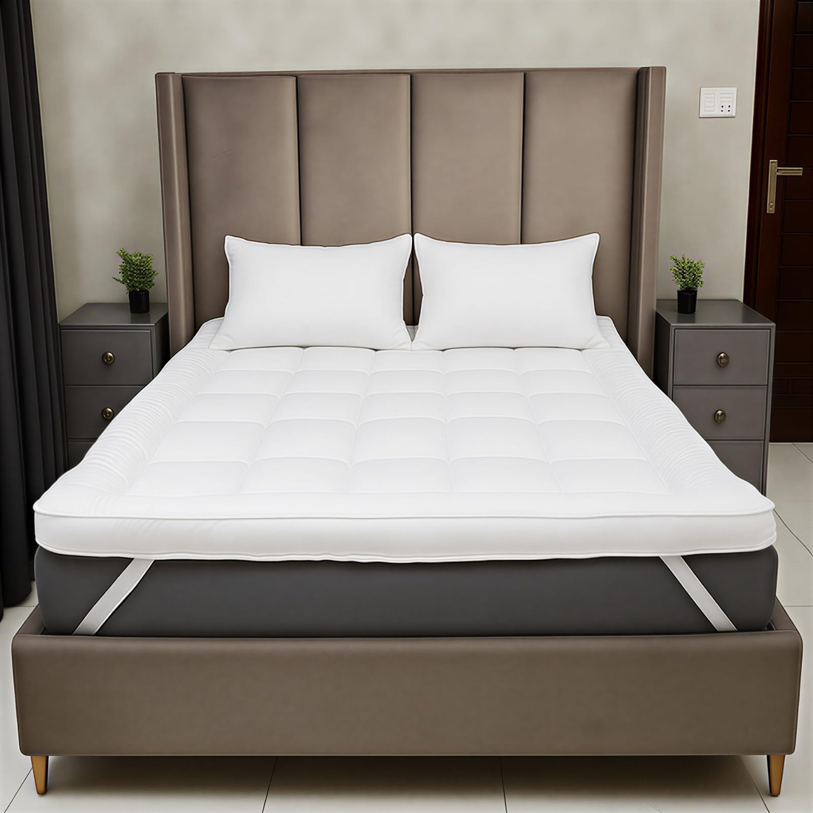 CASABLOOM 10cm Thick Mattress Topper, Hotel Quality Box-Stitched Microfiber Filling Small Double Mattress Topper - Machine Washable with Snug-Fit Straps (Small Double, 122x190cm)