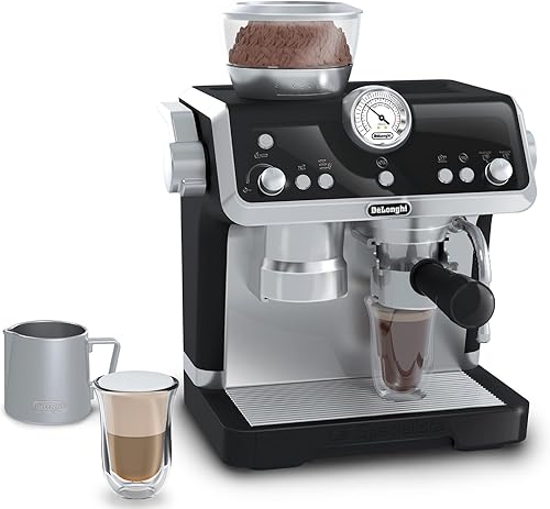 Casdon De'Longhi Toys Barista Cafetera. Juego de cocina de juguete para niños con partes móviles, sonidos realistas y revelación de café mágico.