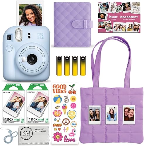FUJIFILM INSTAX Mini 12 Holiday Bundle 2025  Azul pastel con película extra Instax Mini + 4 pilas AA y paño de limpieza (10 artículos) disponible en Yaxa Costa Rica