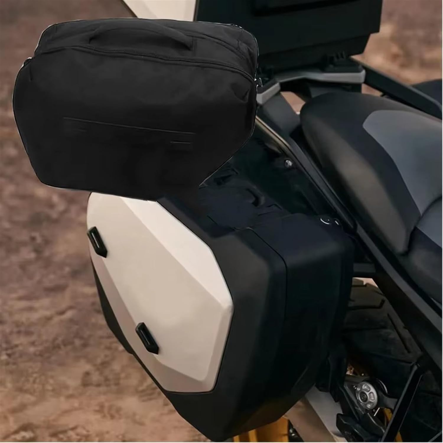 中国古美術・旧蔵の磁器・官窯の金口詩刻瓶・置物・書道・茶道具