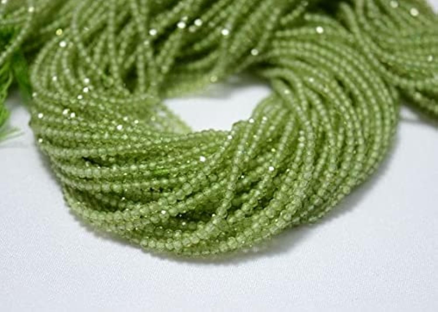 LKBEADS 10 pasm, koraliki perydot 2 mm, mikro fasetowane okrągłe koraliki, perydot rondelles, koraliki z kamieni szlachetnych 33,5 cm