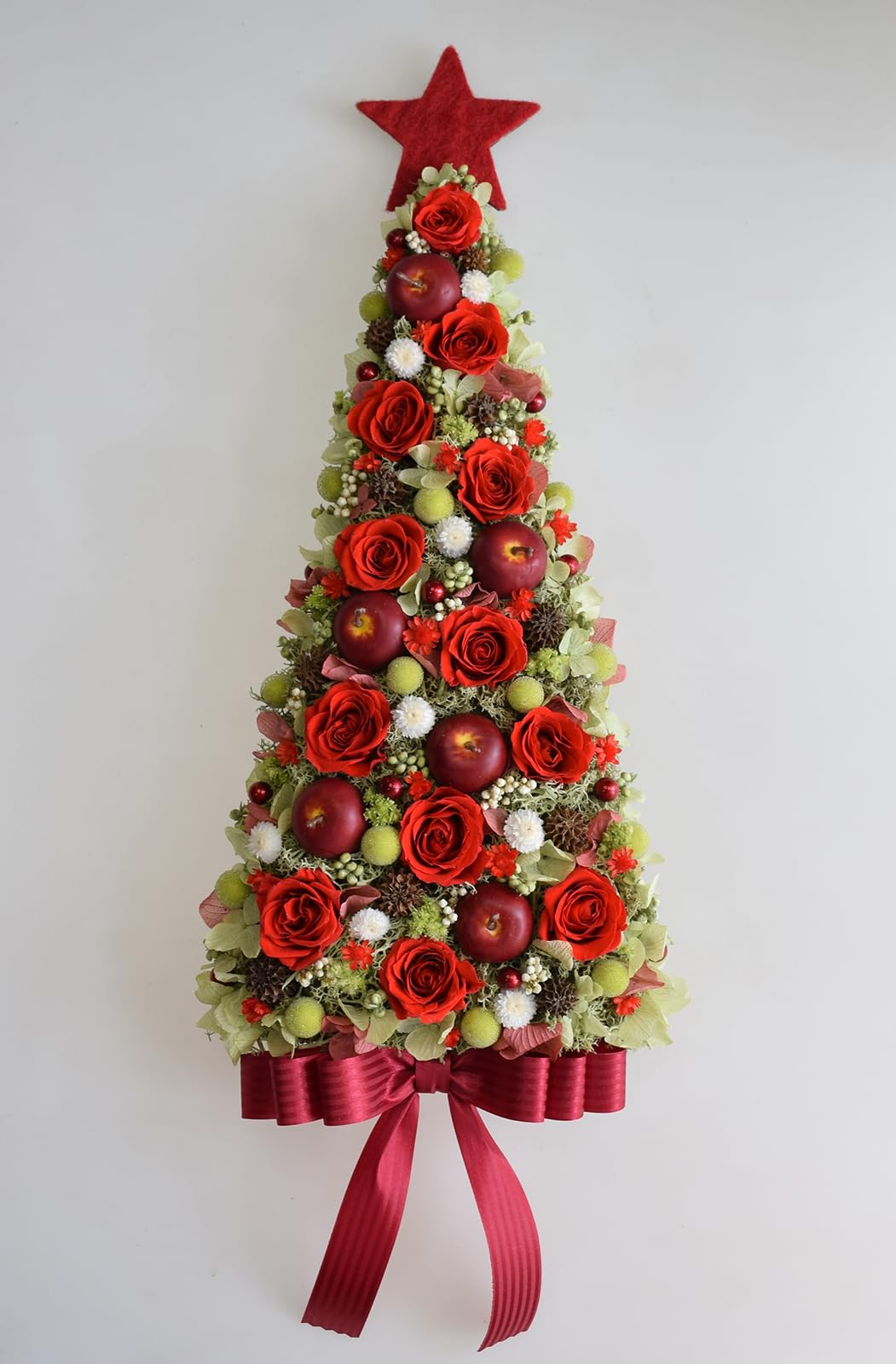Amazon｜お花のクリスマスツリーの壁掛け プリザーブドフラワー 華やか