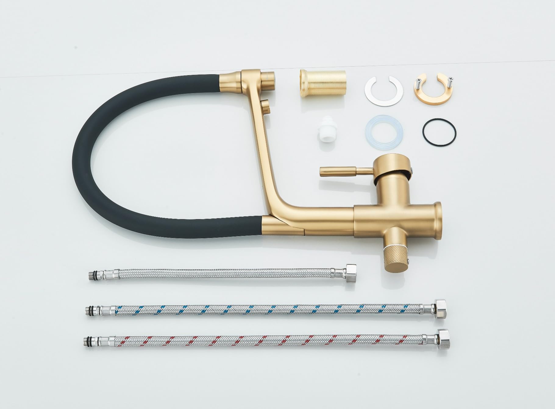 Grifo de cocina flexible de 3 vías con ducha extraíble, tubería de agua potable separada para filtro de agua, caño giratorio 360°, cuerpo de latón, montaje de un solo orificio (dorado)
