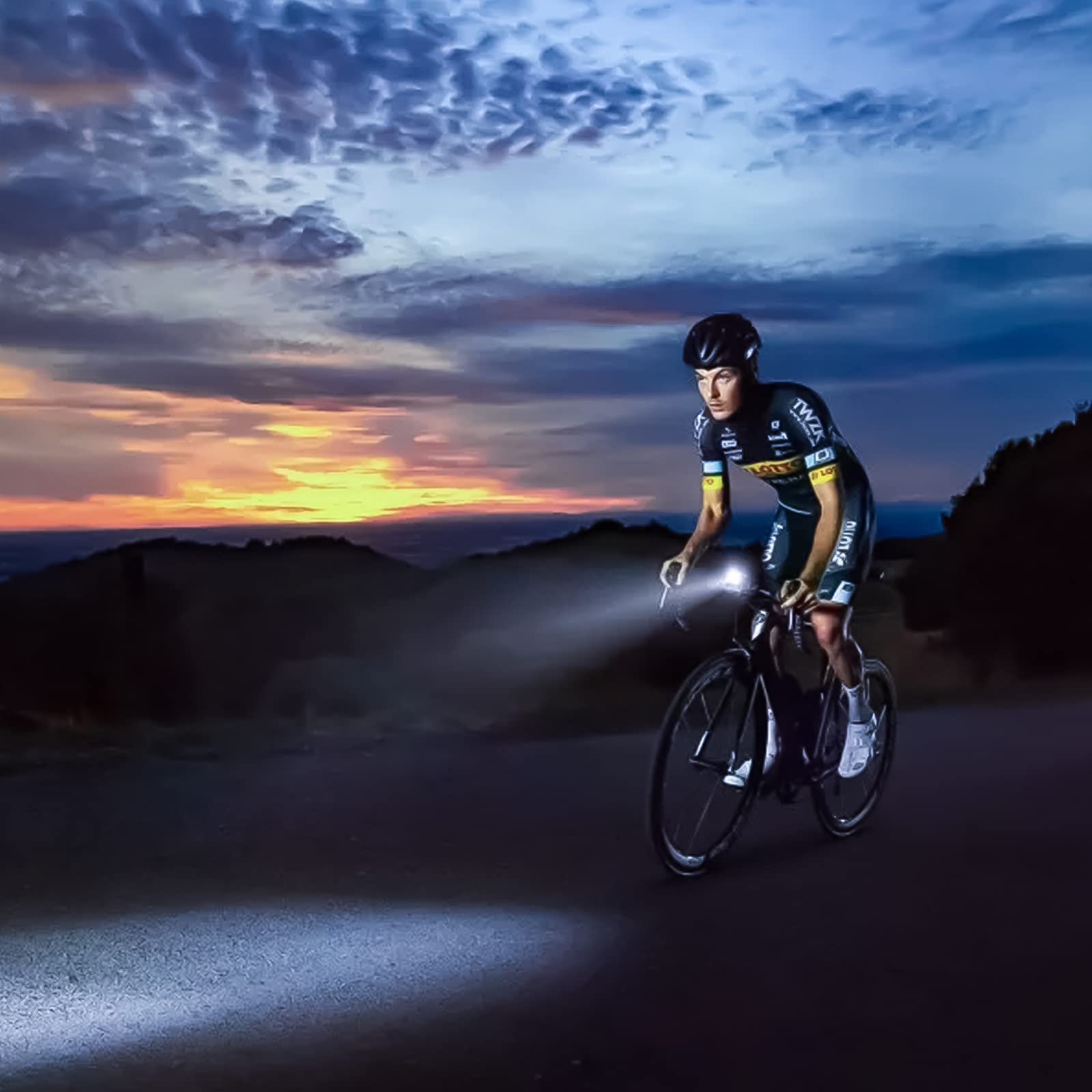 Bike Lights Set Super Bright 9000 Lumens Bike Headlight 5200mah