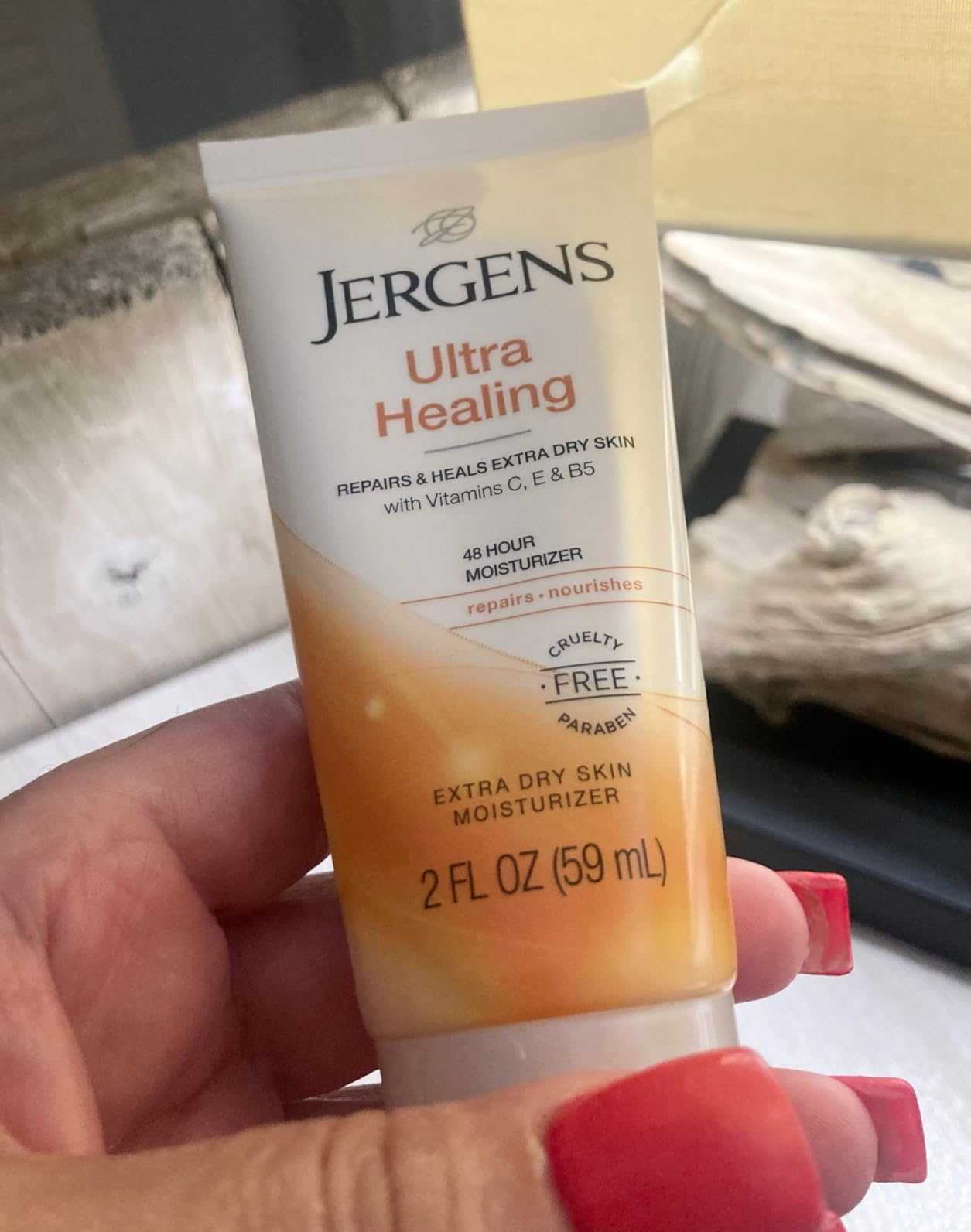 Jergens Ultra Healing Dry Skin Moisturizer, Travel Size Body and Hand Lotion, for Extra Dry Skin, Use After Washing Hands, HYDRALUCENCE blend, Vitamins C, E, B5, 1 Fl Oz (Pack of 2)