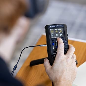 未使用保管　ZOOM　ズーム　R4　MultiTrak　マルチトラックレコーダー ZOOM R4 MultiTrak | 32bitフロート・オーディオ対応の4トラック