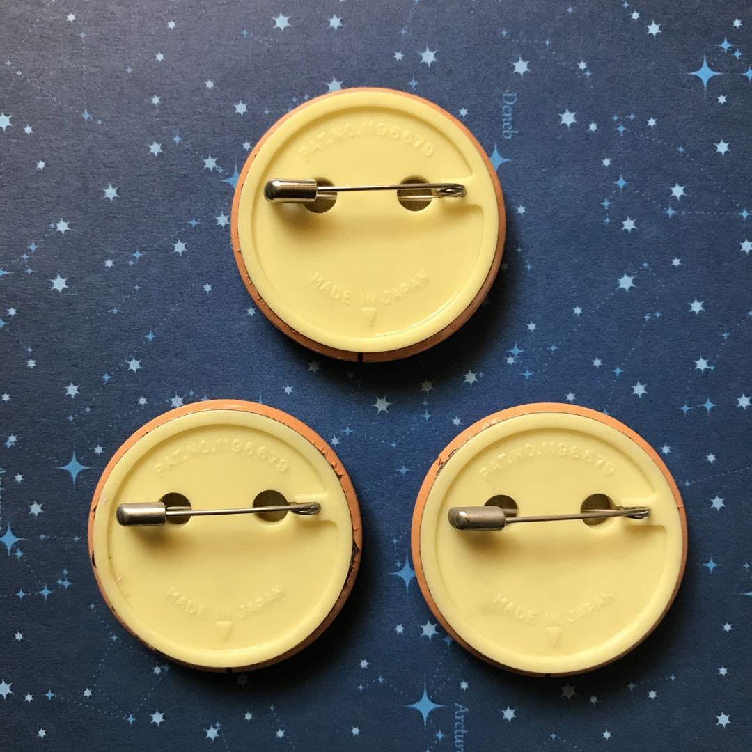 Amazon | 昭和レトロバッジ 星座缶バッジ 12星座 12星座おまとめ