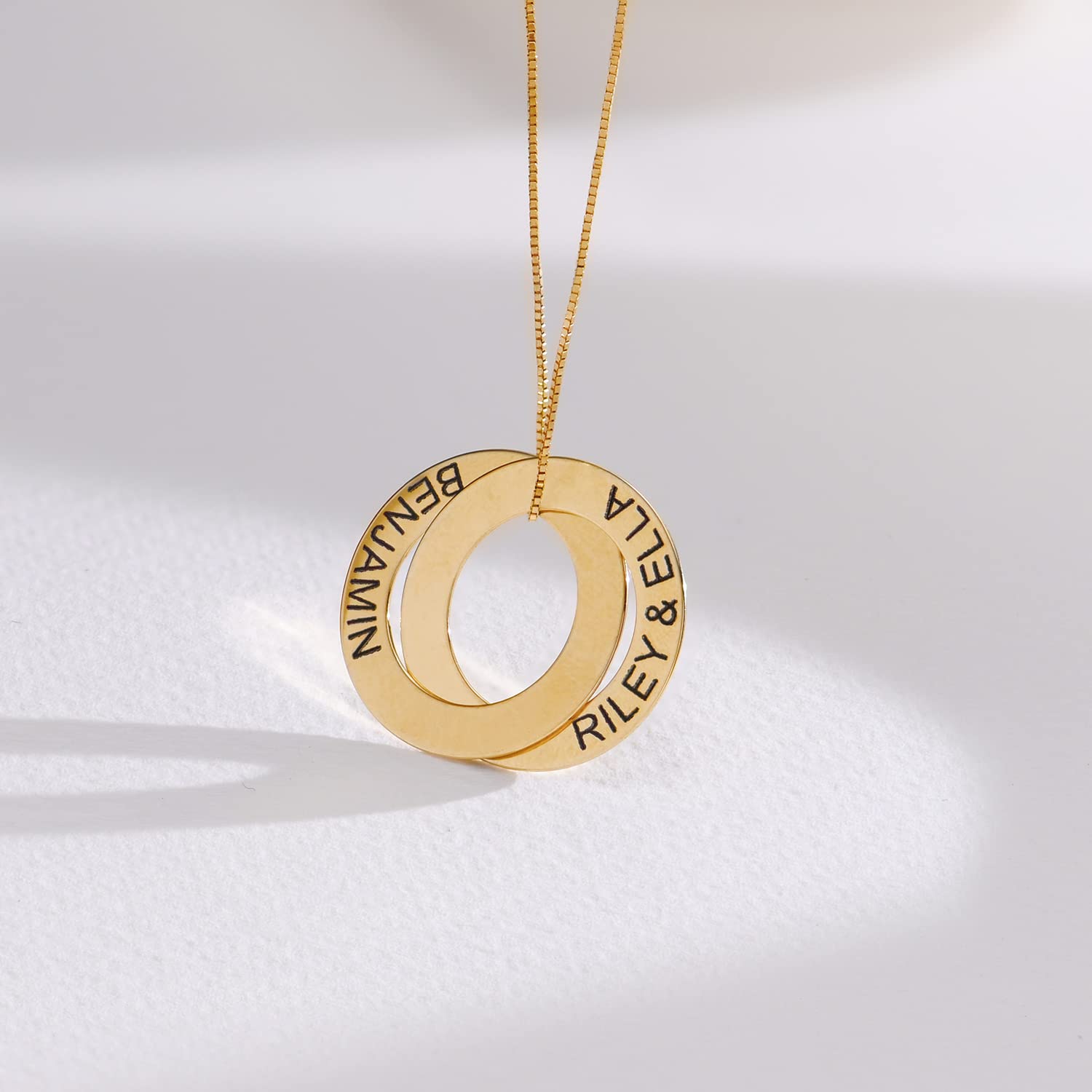 MYKA - Collana da donna con 2 anelli russi con incisione, ciondolo a forma di disco con incisione, personalizzabile con qualsiasi nome, regalo di compleanno per la mamma