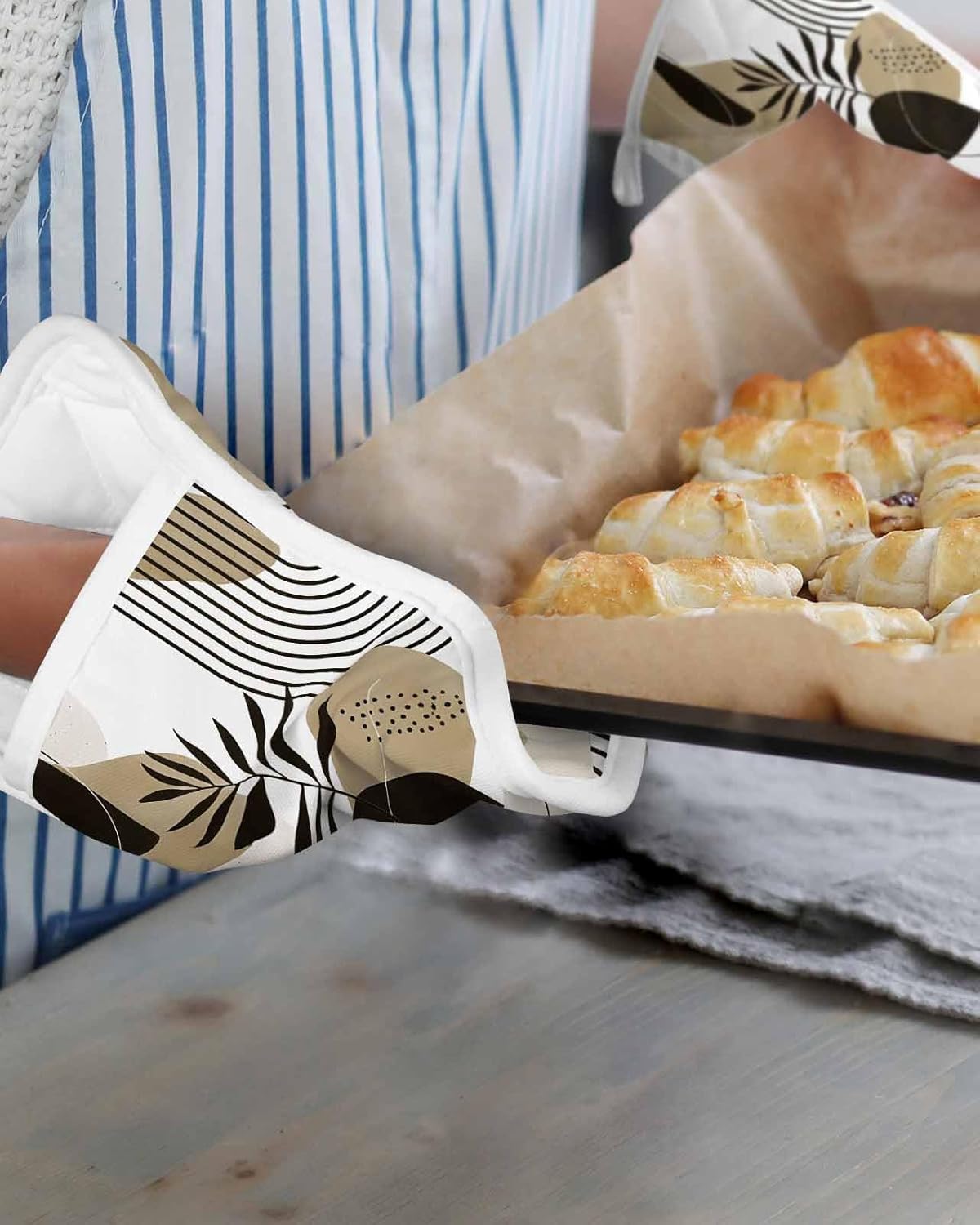 Pot Holders with Pockets, Heat-Resistant Hot Pads for Kitchen, Abstract Art Leaves Boho Style Khaki Oven Mitts Pot Holders Sets Potholders for Baking Cooking Pack of 5