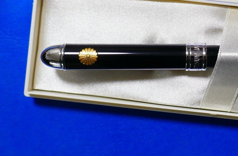 PLATINUM100本菊の御紋エンブレムノック式ボールペン黒