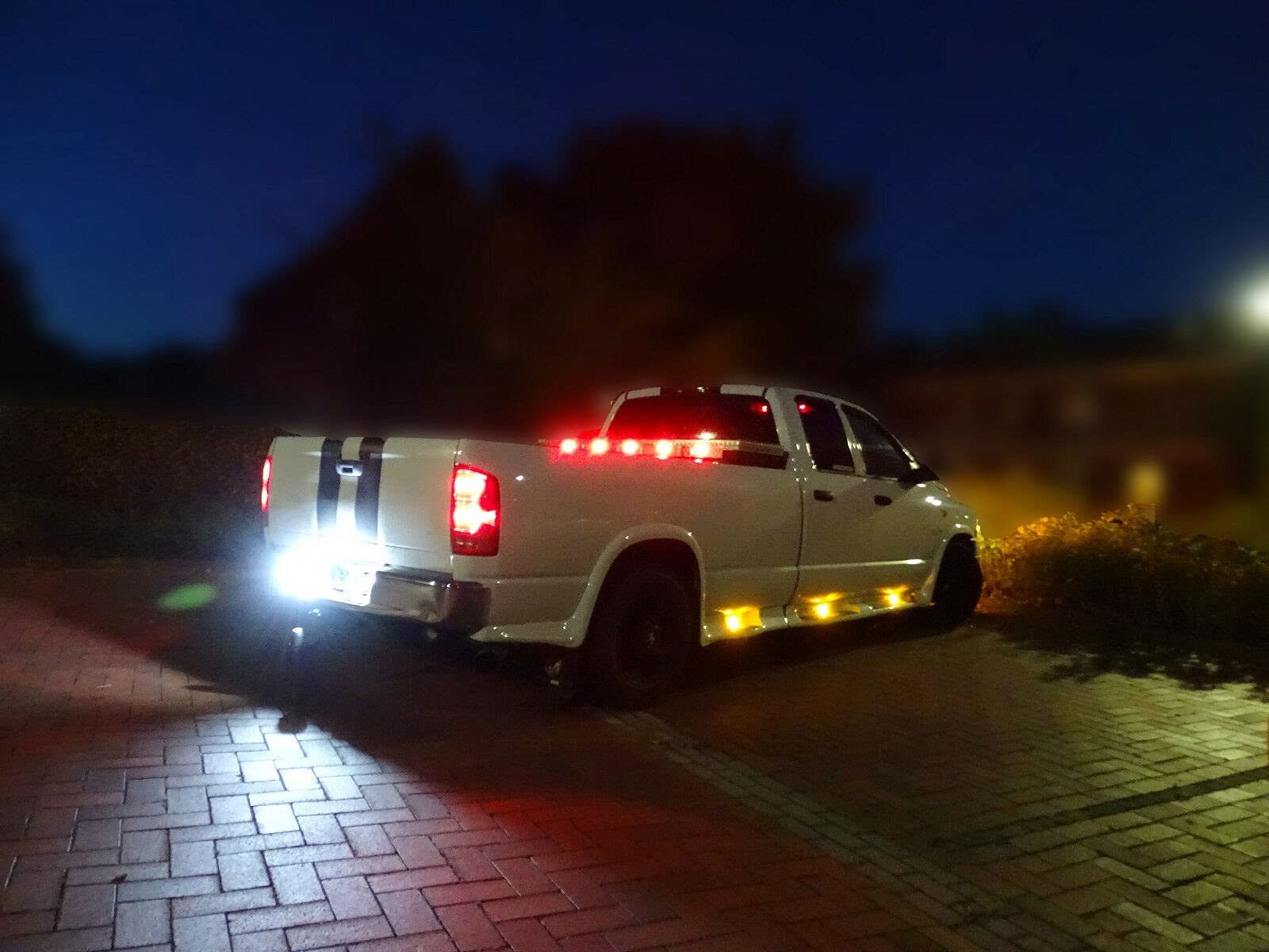O?wietlenie LED tablicy rejestracyjnej Recambo pasuje do Dodge Ram 1500 | 2500 | 3500 rok produkcji 2002-2018 |