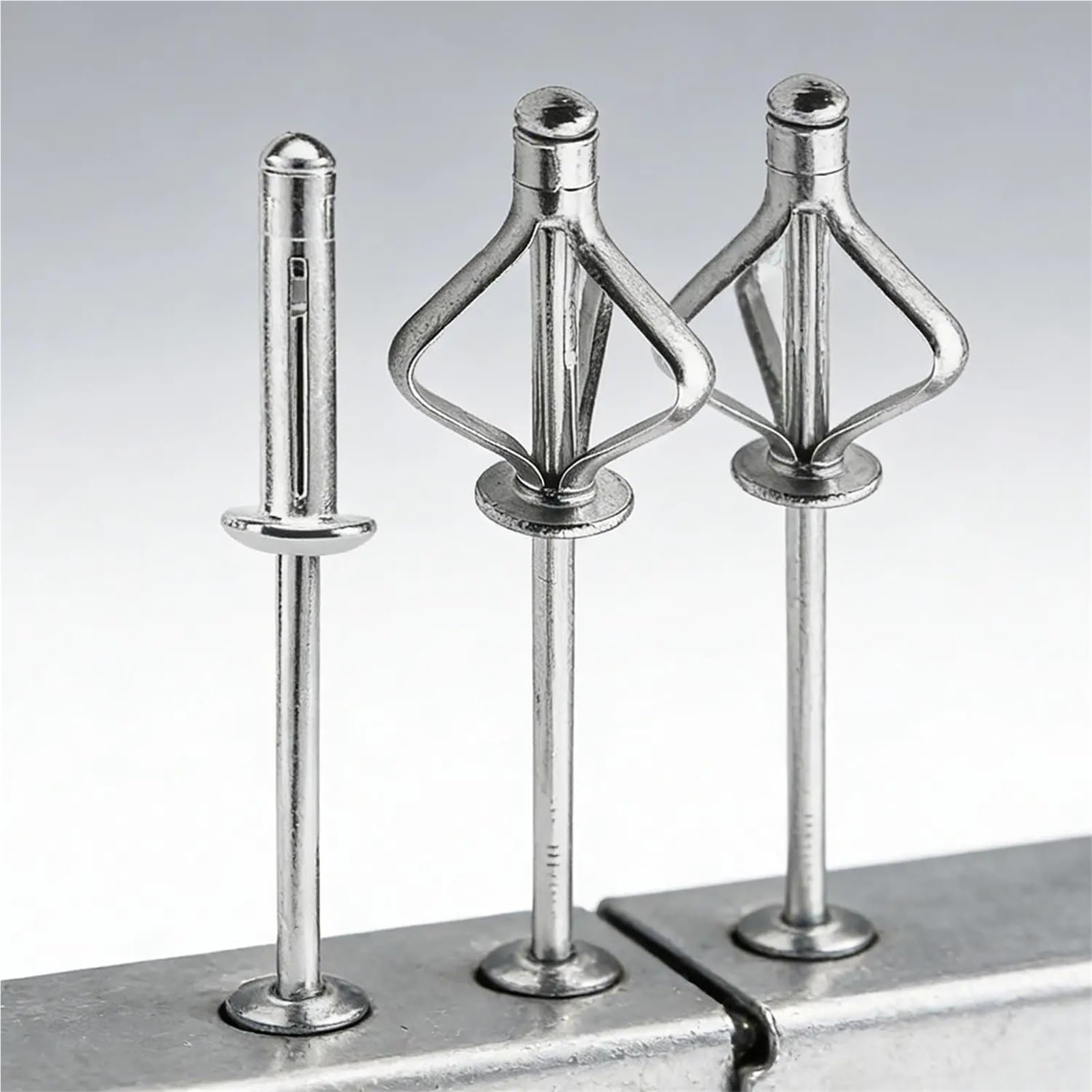 Nieten 300/50 Stück Aluminium-Blindnieten, Pop-Nieten-Sortiment-Set, runder Kopf, dreifach gefaltet, for DIY-Blech-Möbel-Reparaturen, Befestigungselemente(200PCS,M4)