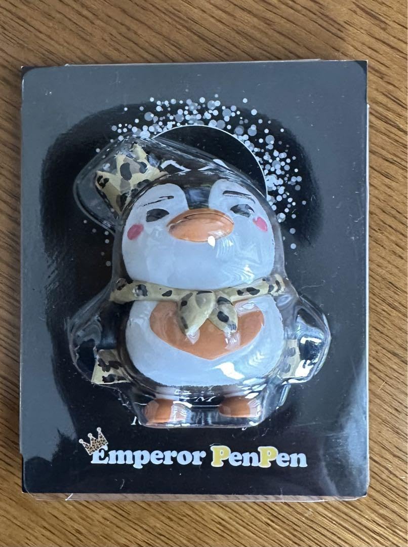 Amazon.co.jp: 2PM ジュノ ペンペン フィギュア 皇帝ペンギン : おもちゃ