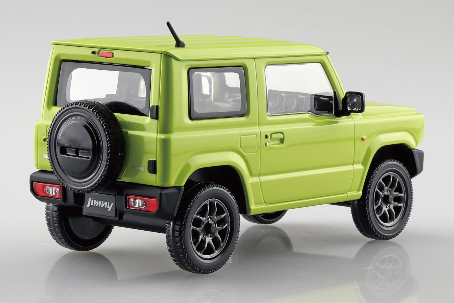 Amazon.com: Aoshima Suzuki JB64 Jimny Chiffon (Kinetic Yellow) 1
