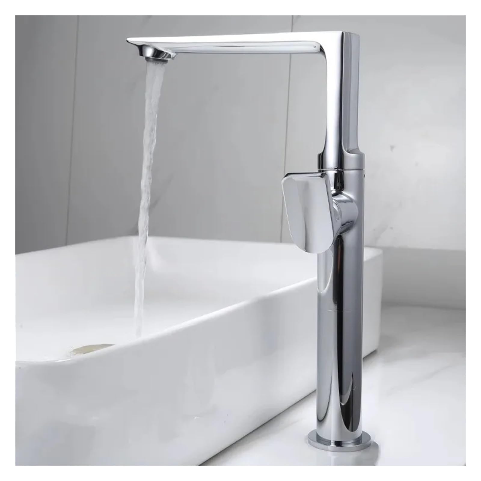 Mitigeur de lavabo en laiton chromé tall au design minimaliste et durable