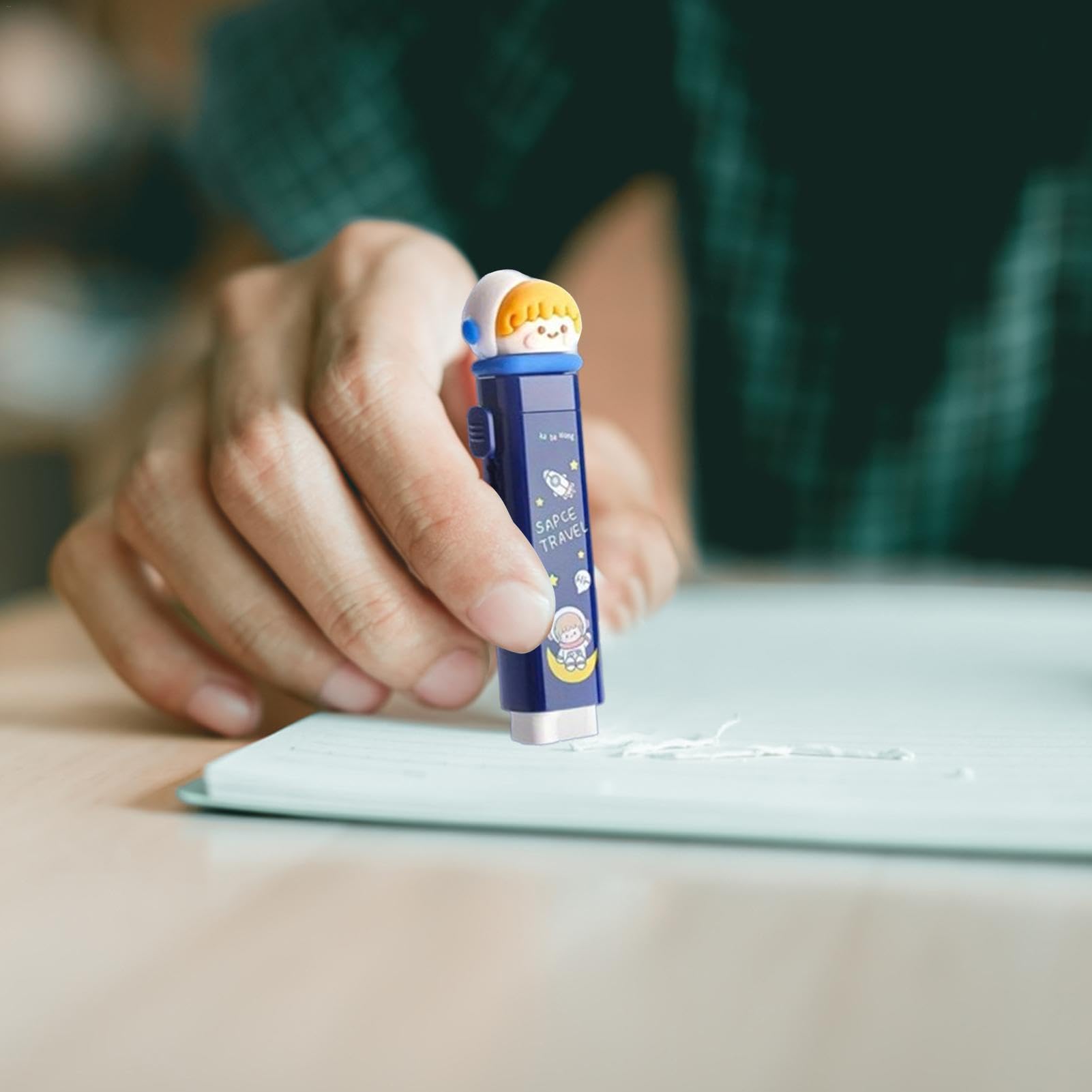 WOUYTPE 8 stuks intrekbare gummetjes, cadeautje voor kinderen, intrekbare gum, voor het gummen van potloodstreken of als cadeau voor kinderen, intrekbare uitvoering