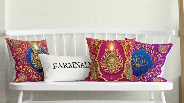 Donna Indiana Con La Decorazione Di Diya Per La Celebrazione Di Festival Di Diwali India 78149812