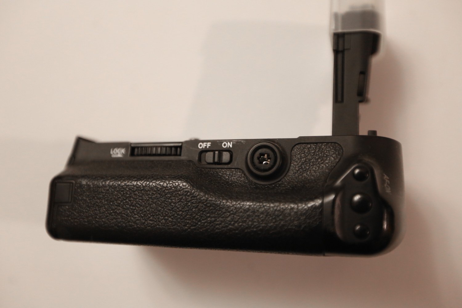 VELLO BG-C9 Battery Grip for Canon 5D Mark III