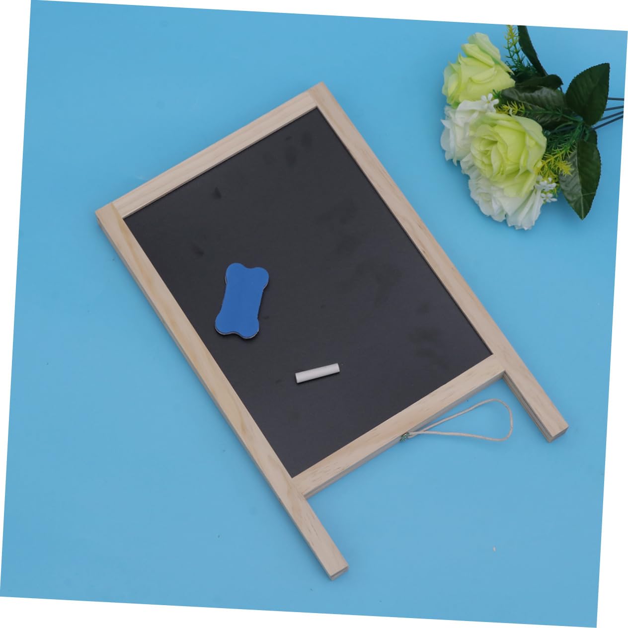 Mini Tableau Noir pour Comptoir de Bar en Bois 25x40 Cm Double Face Chevalet Pratique pour Affichage et Signalisation Alimentaire Couleur Aléatoire