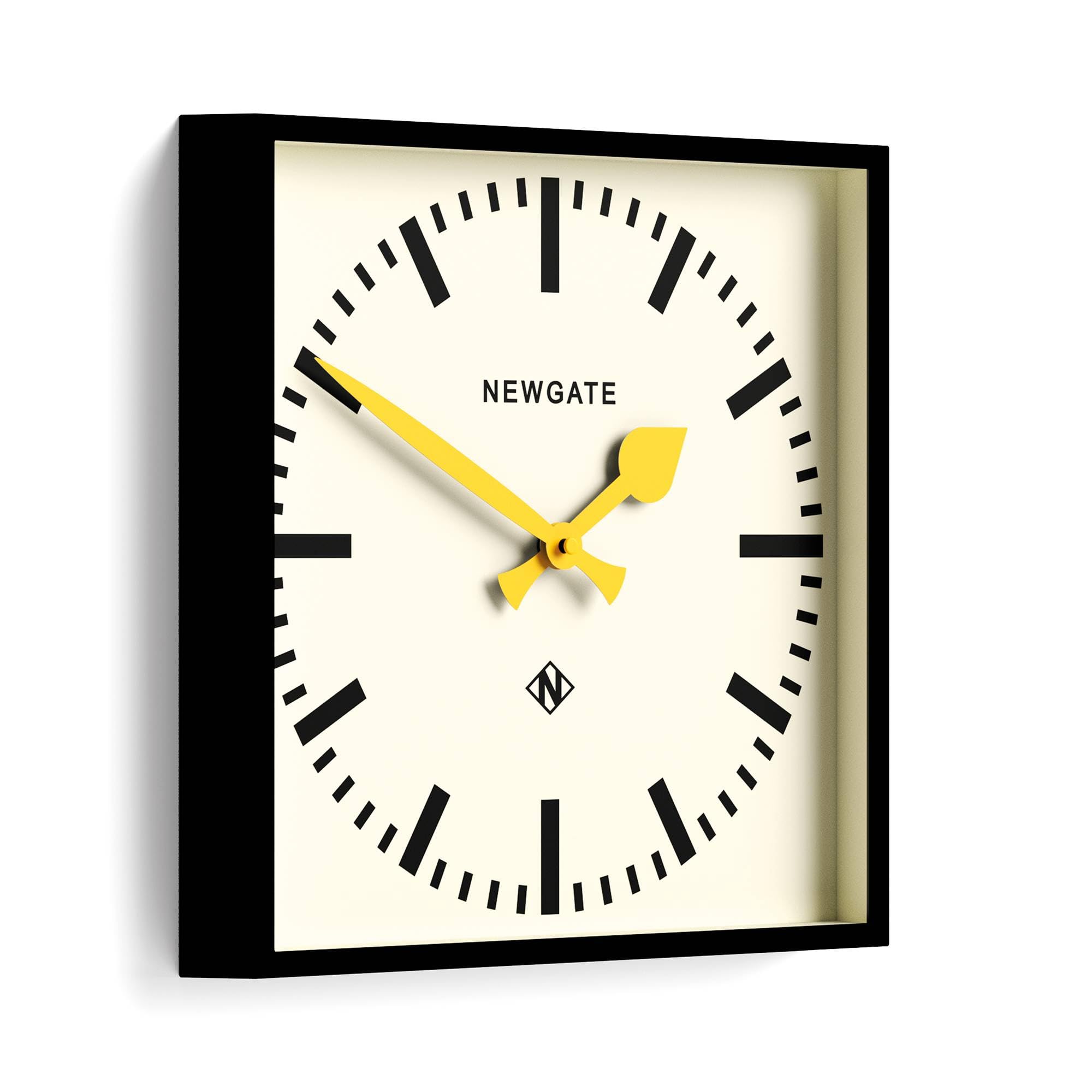 Amazon.co.jp: NEWGATE® ナンバーファイブ 壁掛け時計