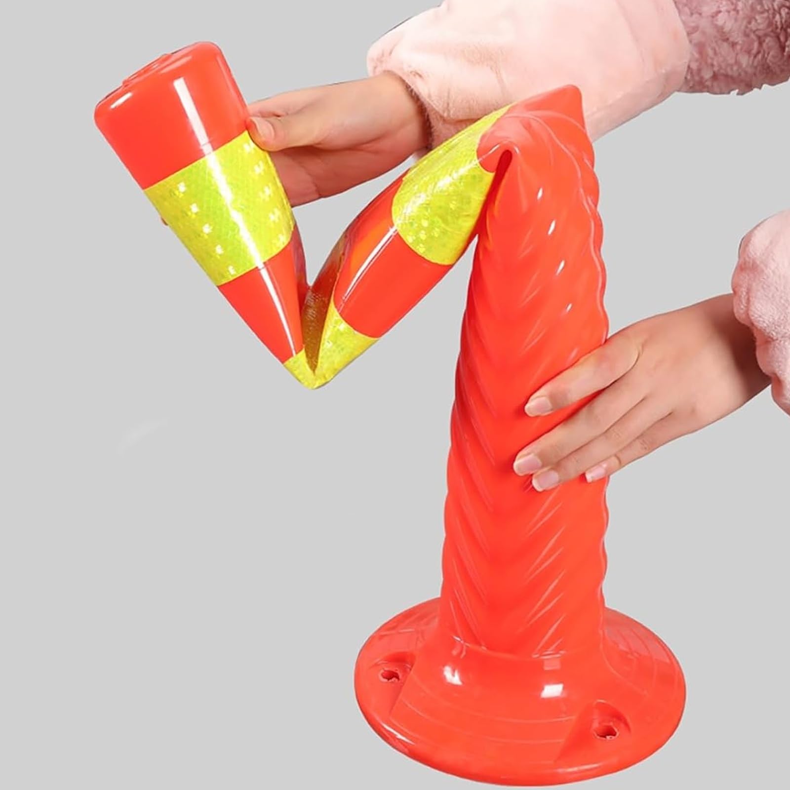 Generico Pali di Sicurezza Riflettenti ad Alta visibilità - Confezione da 5 dissuasori in plastica Rossi e Gialli per Barriere di parcheggio, Sicurezza dei Garage e Controllo del Traffico, Pali di de