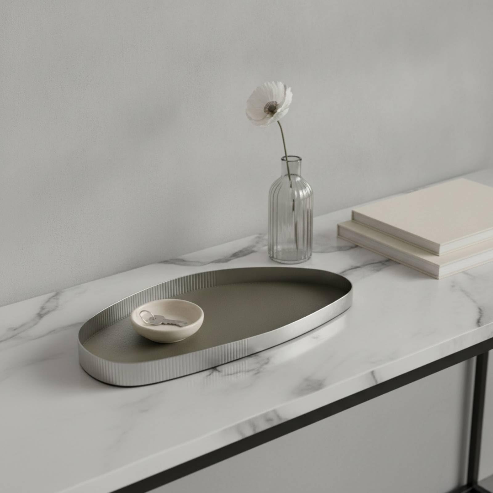 Vassoio con Superficie a Specchio Vassoio Ovale Vassoio da Esposizione Vassoio Porta Oggetti in Acciaio Inox con Bordo, Inox Con Pelle Verde, Grande 45,5 X 24 X 2 Cm