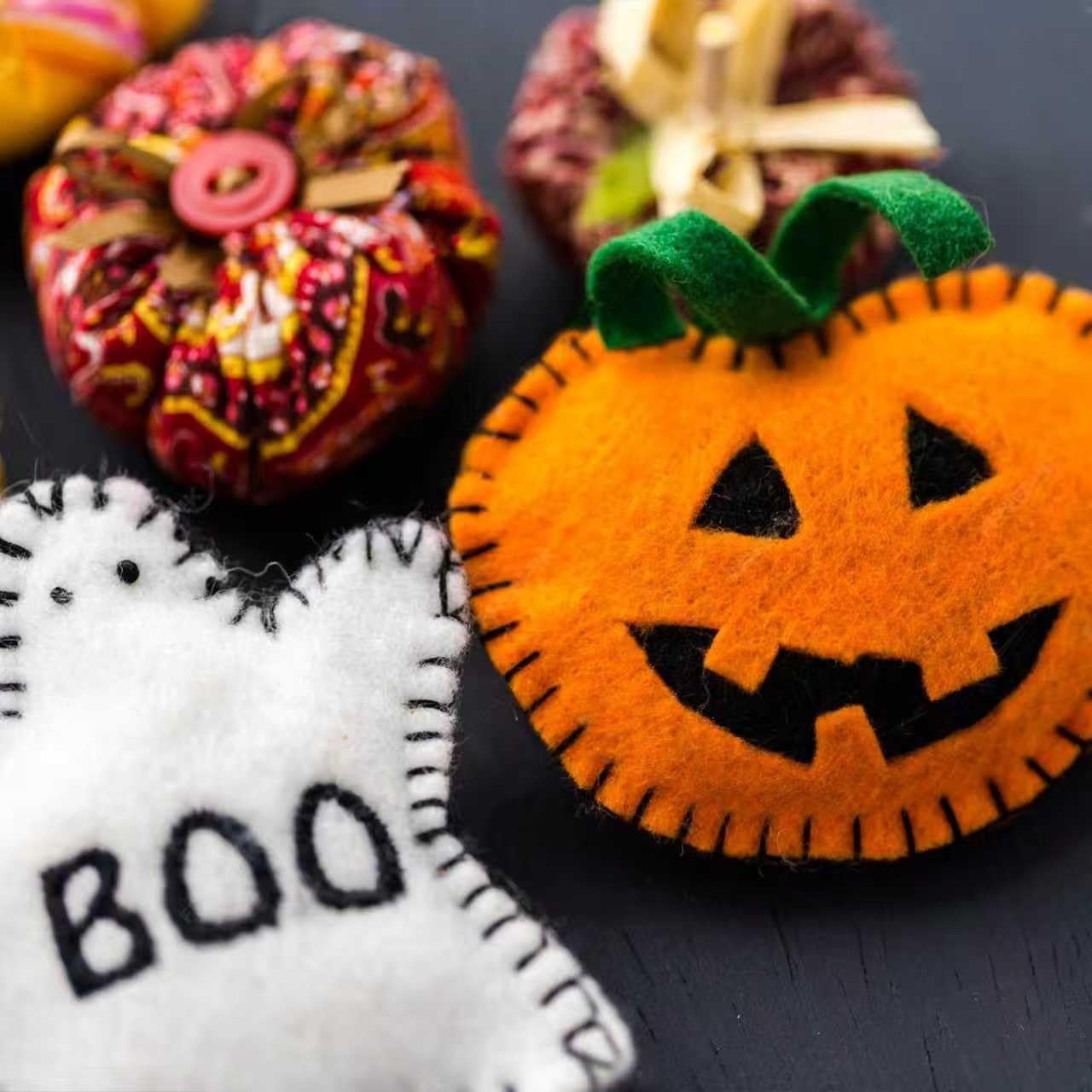 40PCS Felt Fabric Sheets Craft - 4"x 4" Assorted Colors - 1mm Thick Square Nonwoven Felt Fabric for Crafts DIY