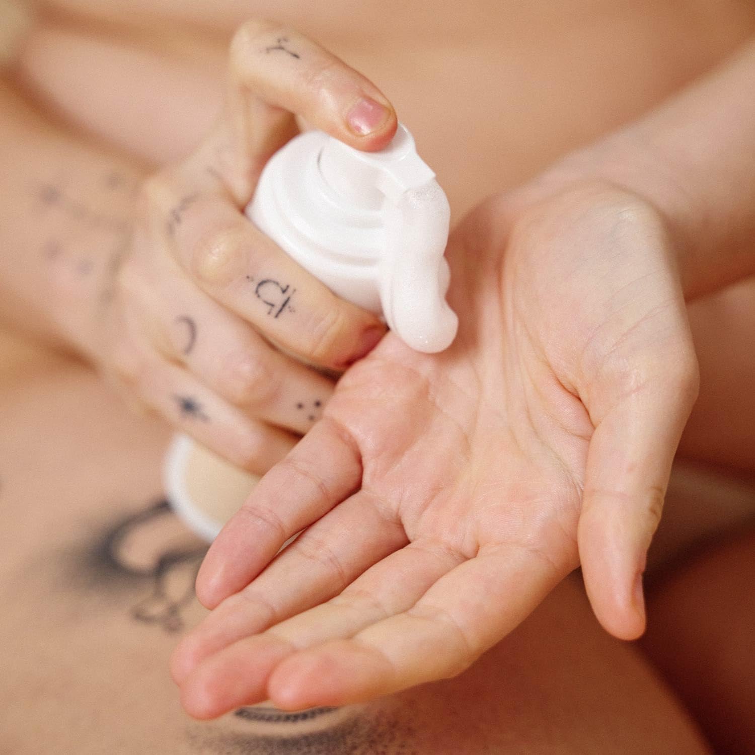 Pack Cuidado Íntimo Femenino 3 en 1 – Gel Íntimo Prebiótico + Bálsamo Calmante Vulvar + Gotas Revitalizantes – pH Equilibrado, Hidratación y Bienestar Diario