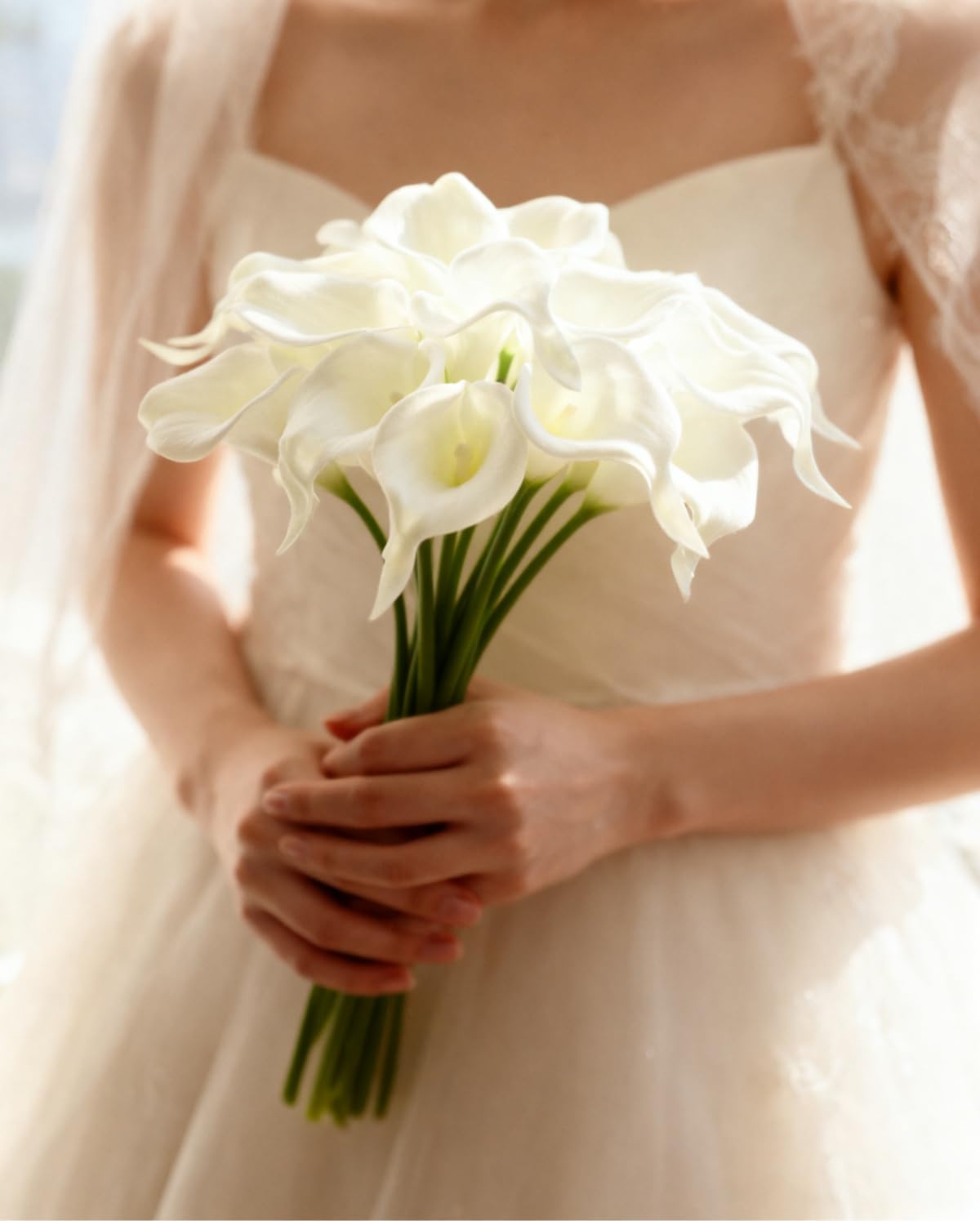 18pcs Real Touch Artificial Calla Lily Flowers for Decoration, Outdoor Wedding Bouquets, Lifelike Faux Flowers for Home, Garden, Party, and Event Decor (White)