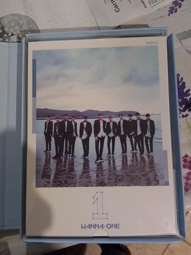 Amazon.co.jp: WANNA ONE 1stミニアルバム (ランダムバージョン