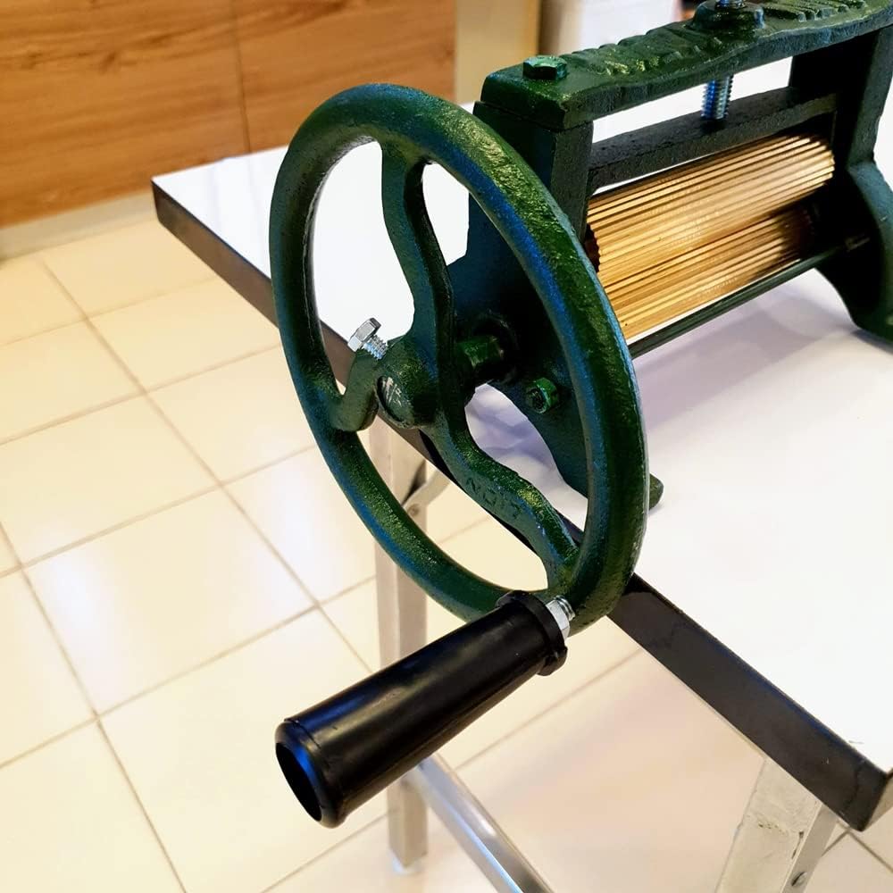 Vintage Cast Iron Manual Dry Squid Hand Grinder to Thin Strips grind or crush Mill Sugarcane Juice Making Homemade Adjustable Brass Roller Plastic Handle
