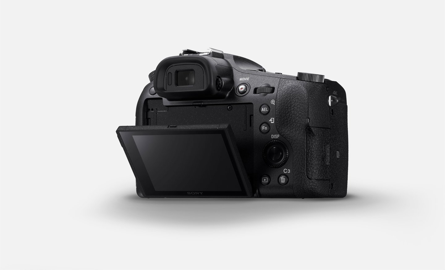 Sony RX10 IV | Zaawansowany aparat kompaktowy premium (przetwornik typu 1,0″, obiektyw Zeiss 24–600 mm F2.4–4.0, szybki system AF 0,03 s, nagrywanie filmów 4K)