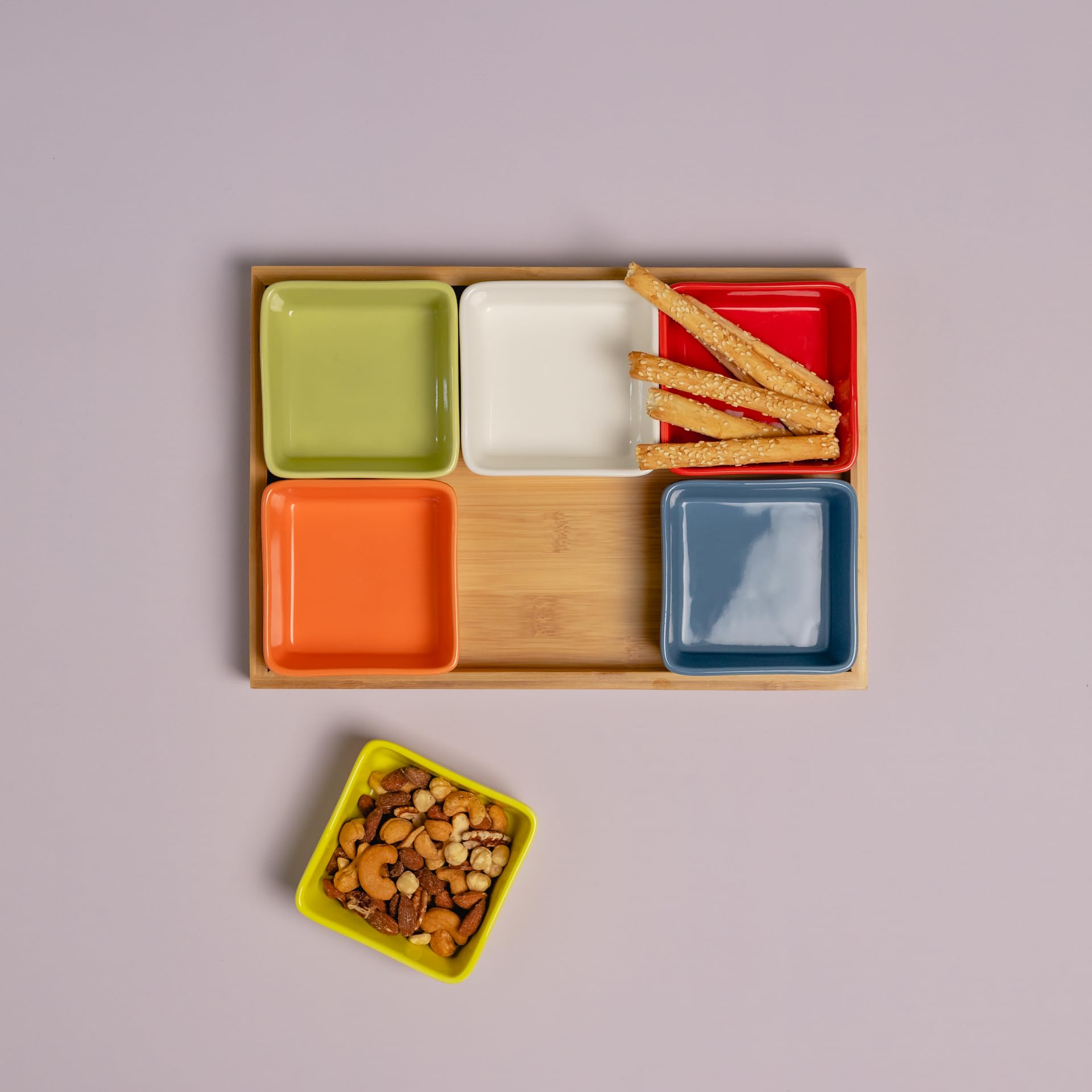 Remember Schalenset mit Holztablett Nr 1, 7 tlg, Tablett: B 33 x T 22.5 x H 5 cm, spülmaschinengeeignet – Servierschalen Set mit Tablett aus Holz, für Snacks, Tapas oder Antipasti