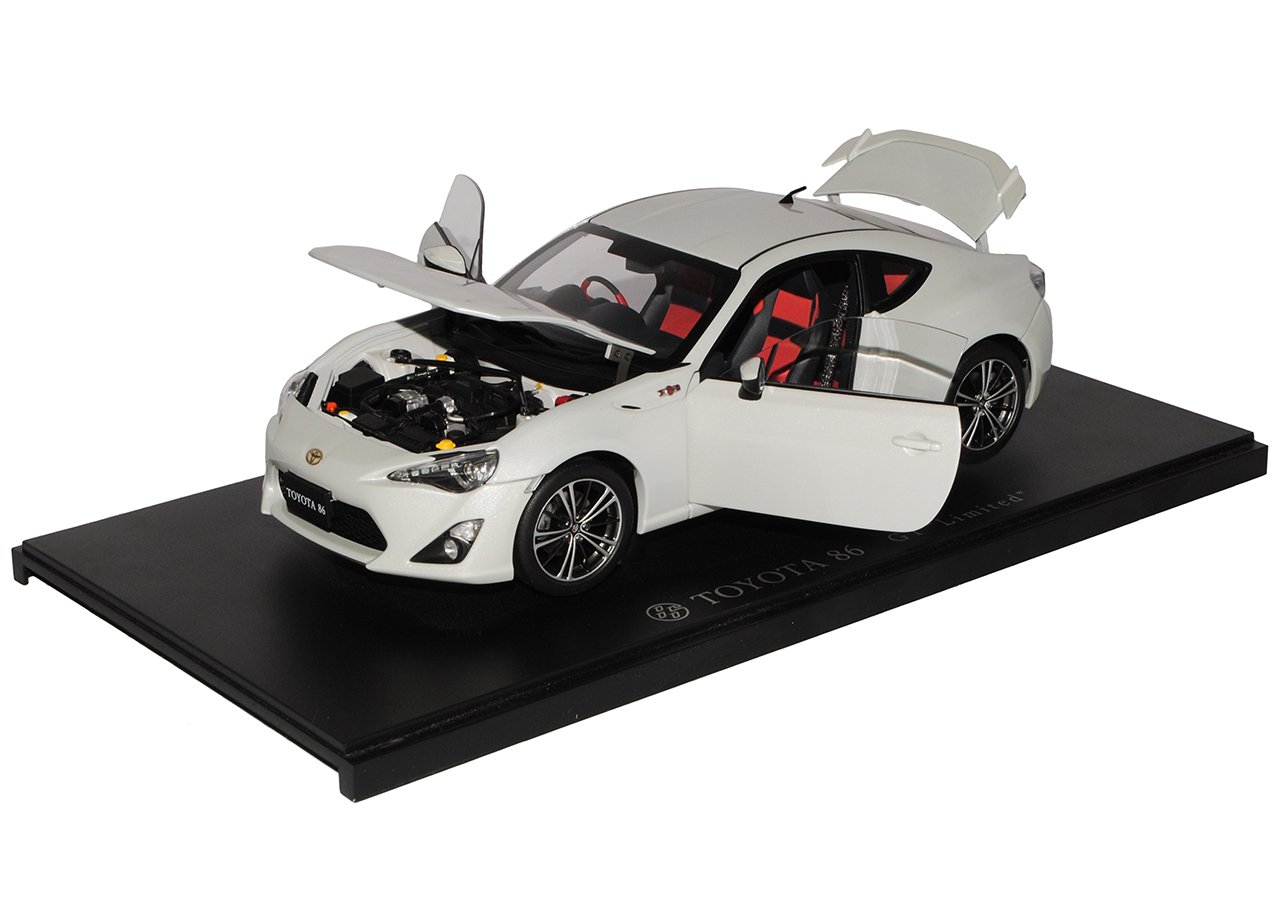 1/18 トヨタ 86 GTリミテッド (日本仕様/右H) (グレー・メタリック
