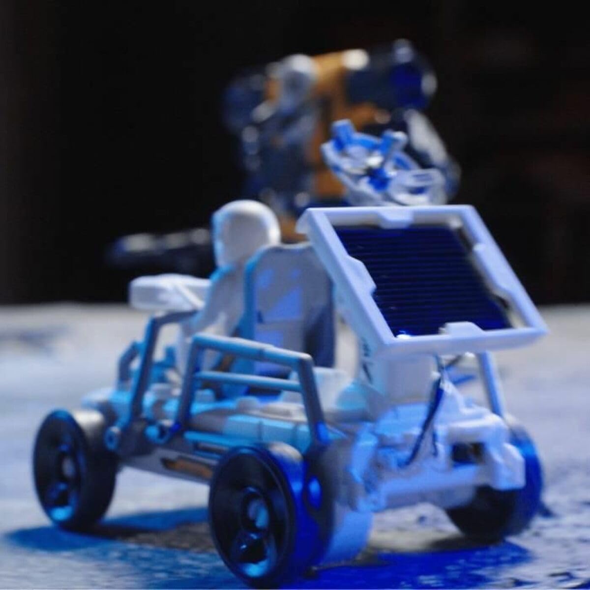 Silverlit - ASTROPOD – Le Véhicule À Énergie Solaire : Coffret Personnages et Véhicule - Construction d'une Voiture à énergie Solaire - avec Environ 20 pièces à Assembler - A partir de 6 Ans