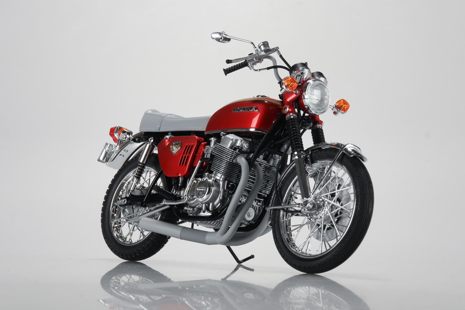 アオシマ　1/12 ホンダCB750 レッド＆ブルー　2台 アオシマ 1/12 ホンダCB750 レッド＆ブルー 2台 - メルカリ