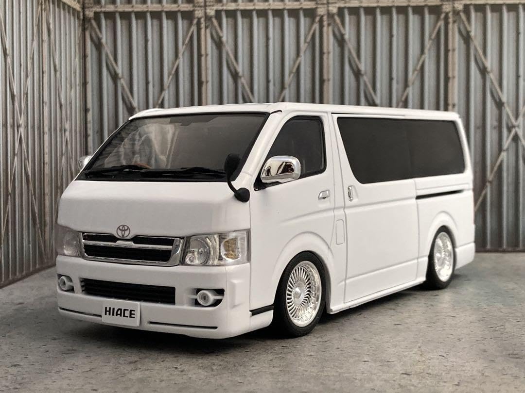 1/24 ハイエース（カスタム品）