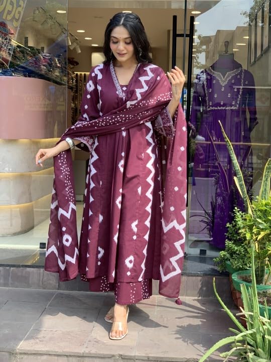 Image of Yashika Women Cotton Blend Floral Printed Kurta Plazzo Set with Dupatta Suitable For Every Indian Occasion