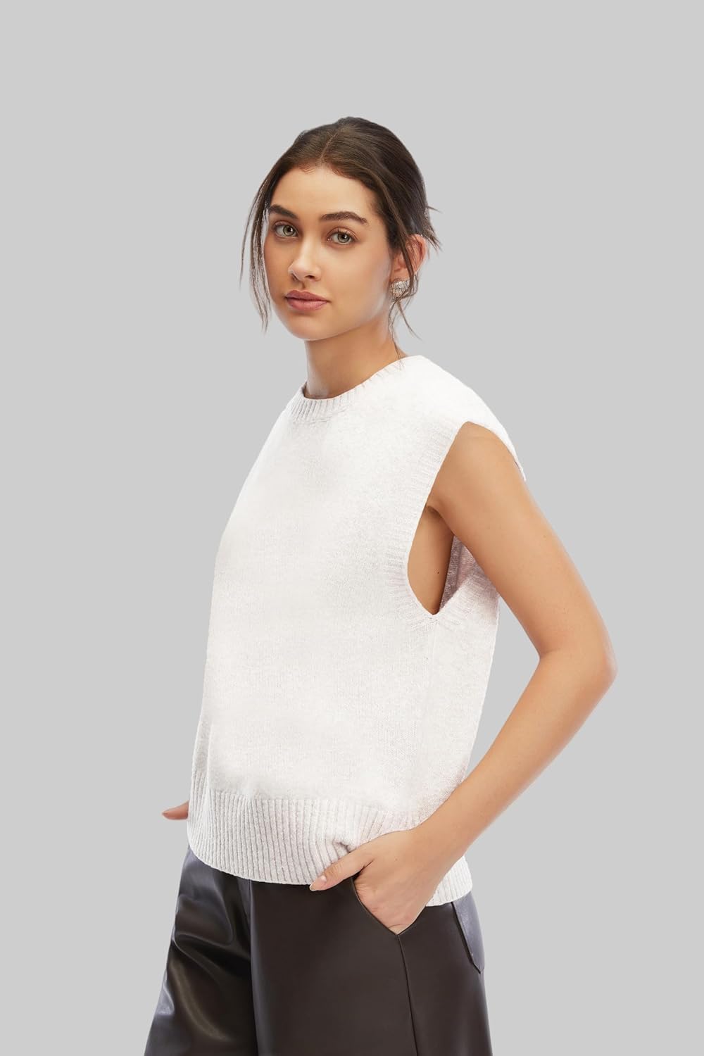 Cropped Sweater Vest for Women Cute Casual Knit Vest for Women Graphic Sleeveless Top Spring Warm Lightweight - Image 4