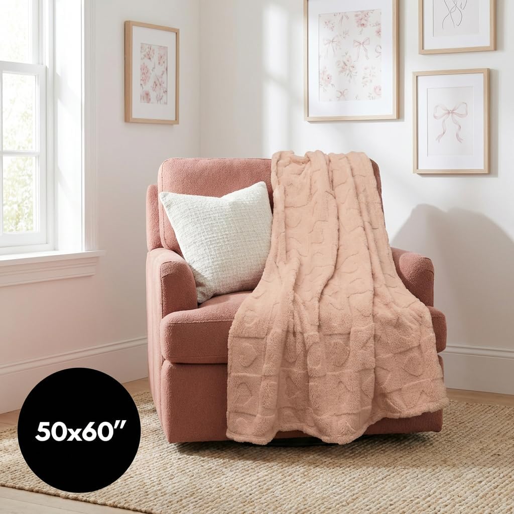 Americanflat 50x60 Jacquard Fleece Throw Blanket - Soft and Breathable Throw Blanket for Couch, Bed, Chair - Fleece Blankets Perfect for Home, Bedroom, or Outdoor Use - Heart Design in Cream