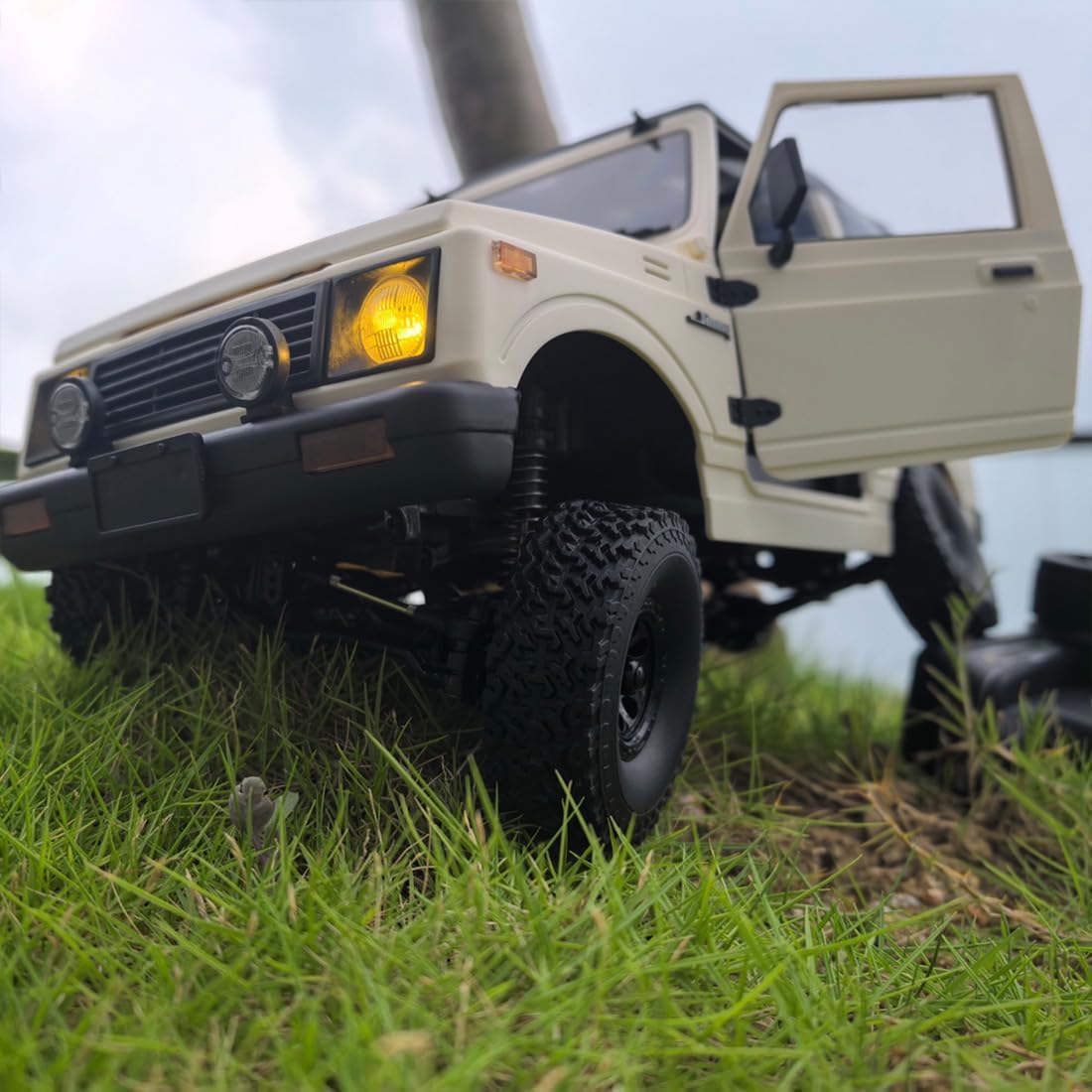 WPL C74-1 RC Off-Road Crawler, 2.4G Full-Proportional 4WD RC Off-Road Truck, Gifts for Electric Car Model Enthusiasts (Convertible Version/Two Batteries)