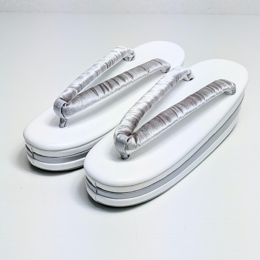 Amazon.co.jp: ベロア×エナメル 3枚芯 草履 バッグ セット Amazon.co.jp: ベロア×エナメル 3枚芯 草履 バッグ セット
